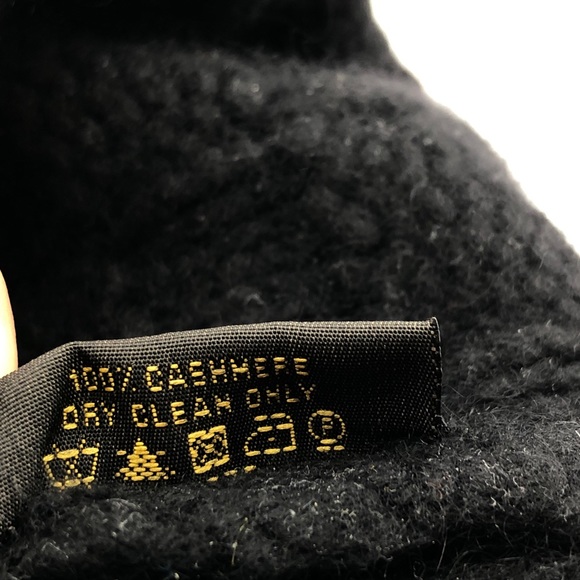 Louis Vuitton Helsinki Damier Cashmere Beanie - Picture 7 of 8